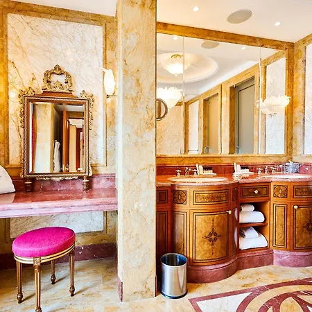 Hotel Fairmont Grand 5*