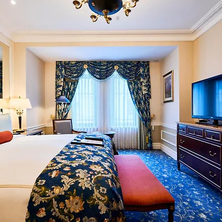 Fairmont Grand Hotel