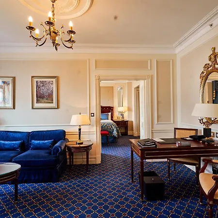 Fairmont Grand Hotel